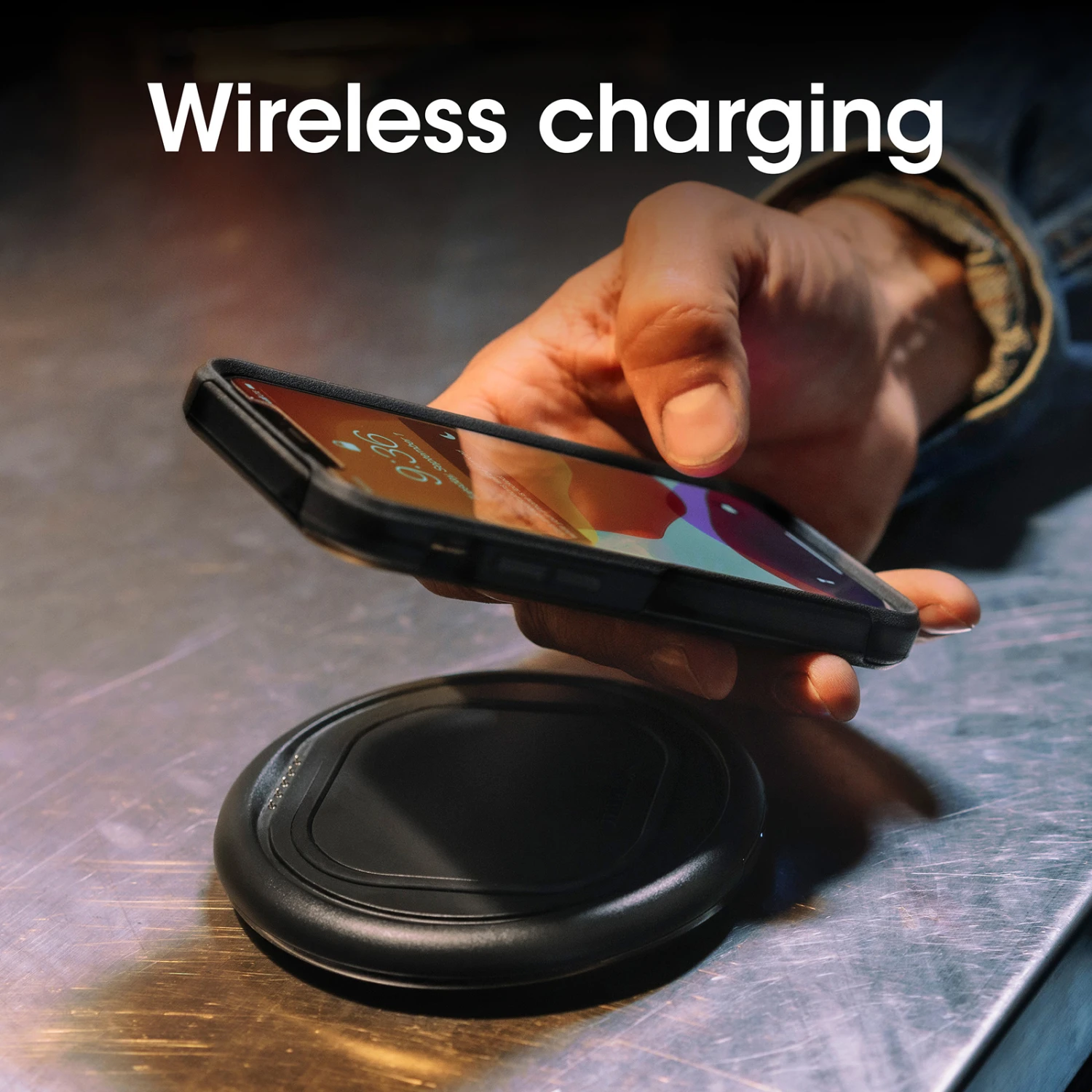 OtterBox Wireless Charging Pad, 15W 2 OtterBox Wireless Charging Pad, 15W - Image 2