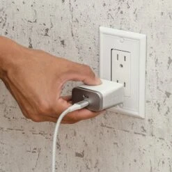 OtterBox Premium Pro Fast Charge USB-C Wall Charger - 72W 9 OtterBox Premium Pro Fast Charge USB-C Wall Charger - 72W -OtterBox Deals Store premium pro fast c wall 60w size 4 1